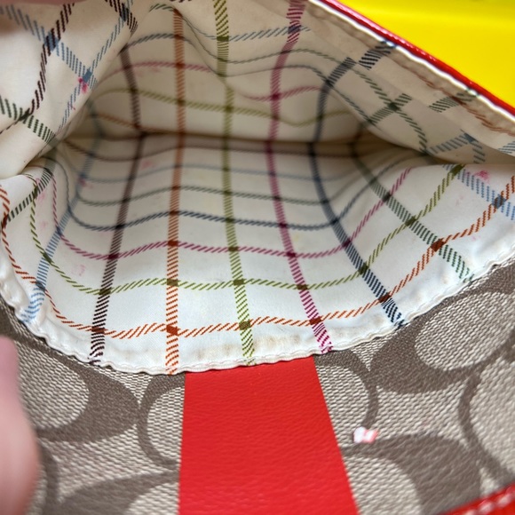 COACH SIGNATURE Crossbody Red w/COA - Picture 4 of 7